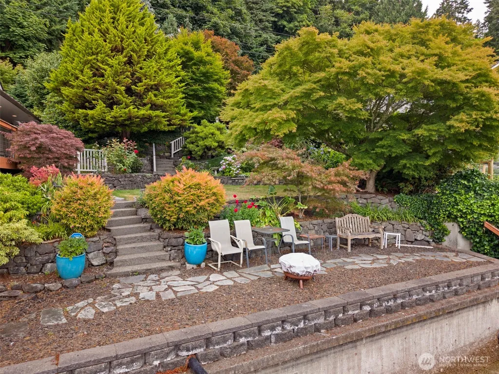 4923 Sunrise Beach Road NW Olympia WA 98502
