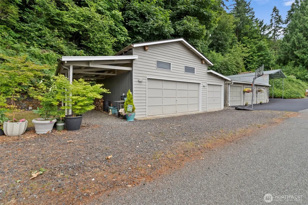 4923 Sunrise Beach Road NW Olympia WA 98502