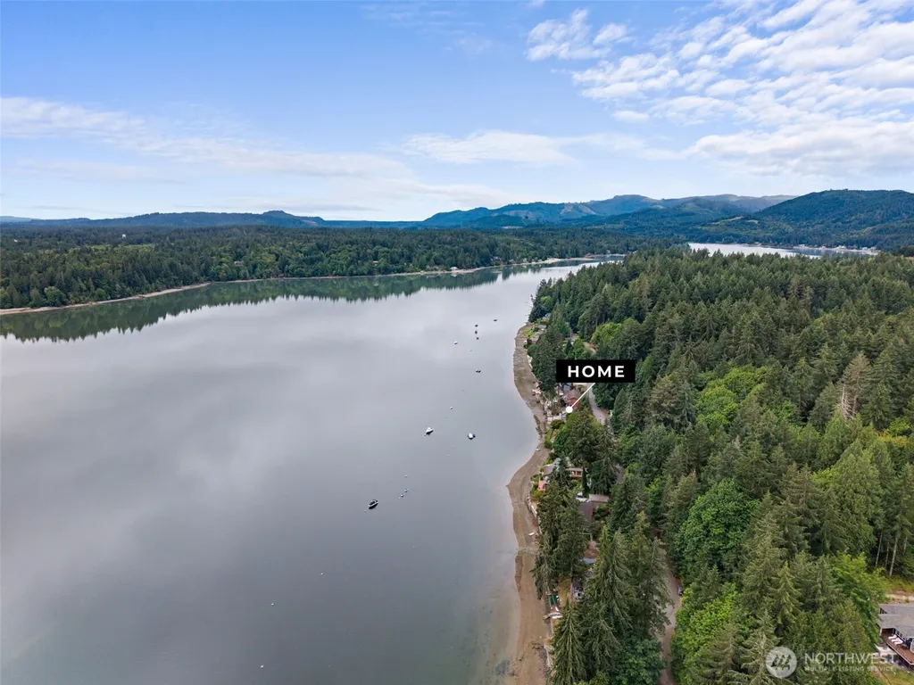 4923 Sunrise Beach Road NW Olympia WA 98502