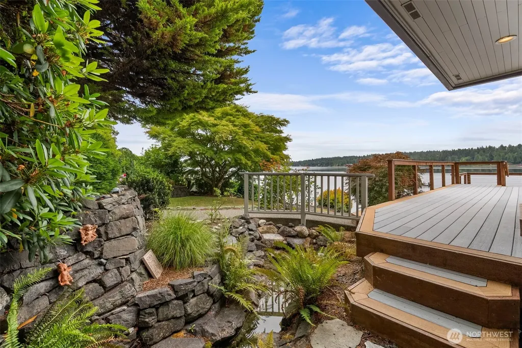 4923 Sunrise Beach Road NW Olympia WA 98502