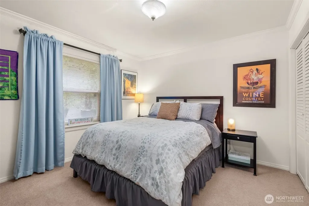 4923 Sunrise Beach Road NW Olympia WA 98502