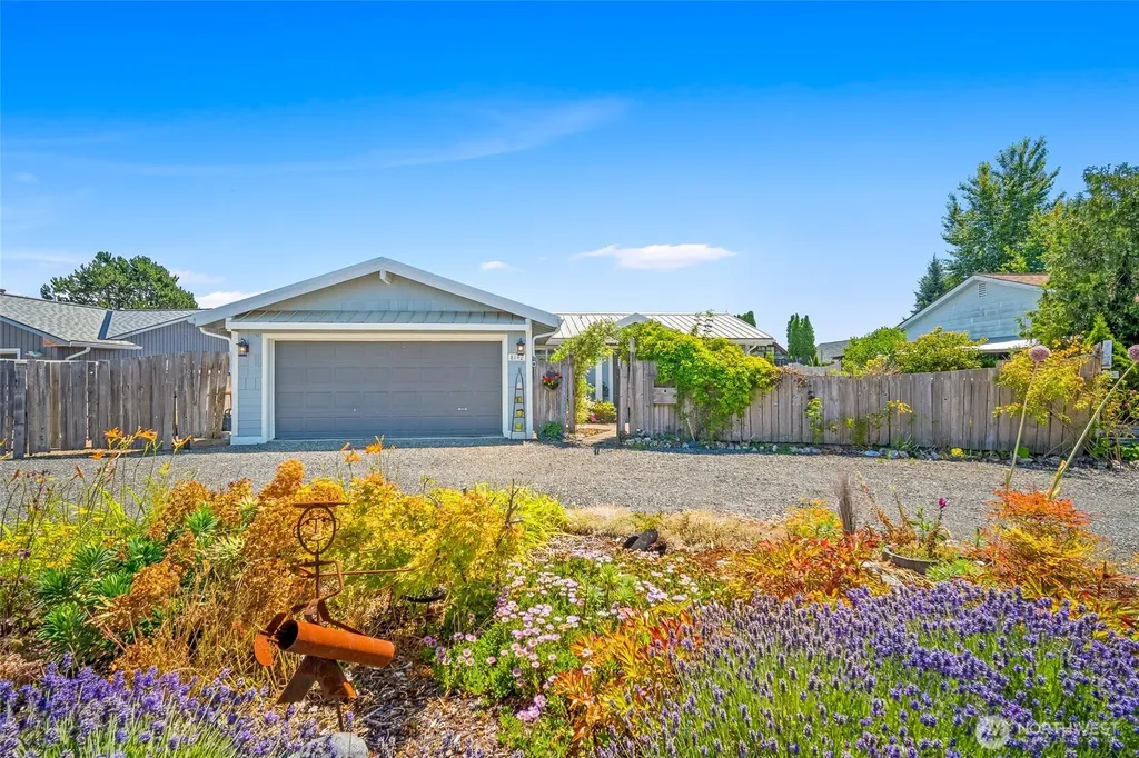 8142 Cowichan Road Blaine WA 98230