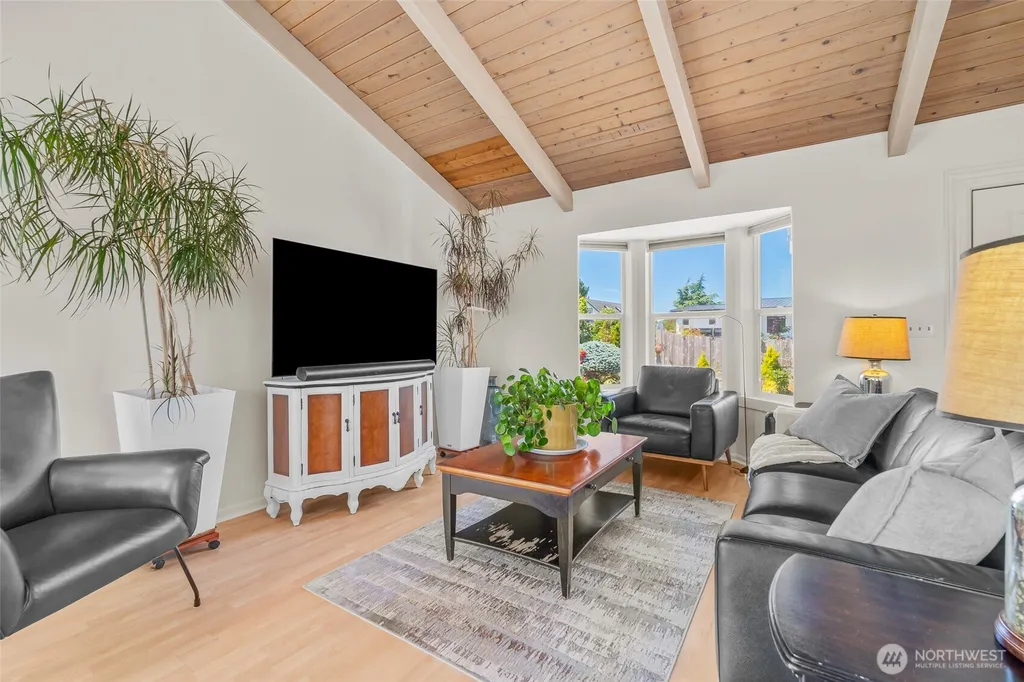 8142 Cowichan Road Blaine WA 98230