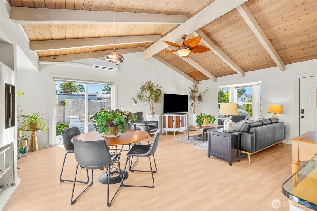 8142 Cowichan Road Blaine WA 98230