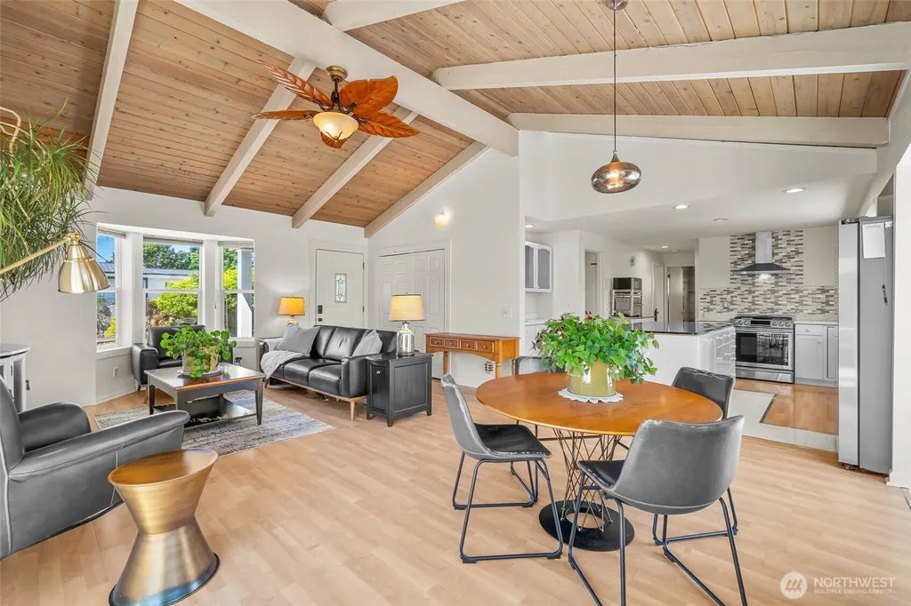 8142 Cowichan Road Blaine WA 98230