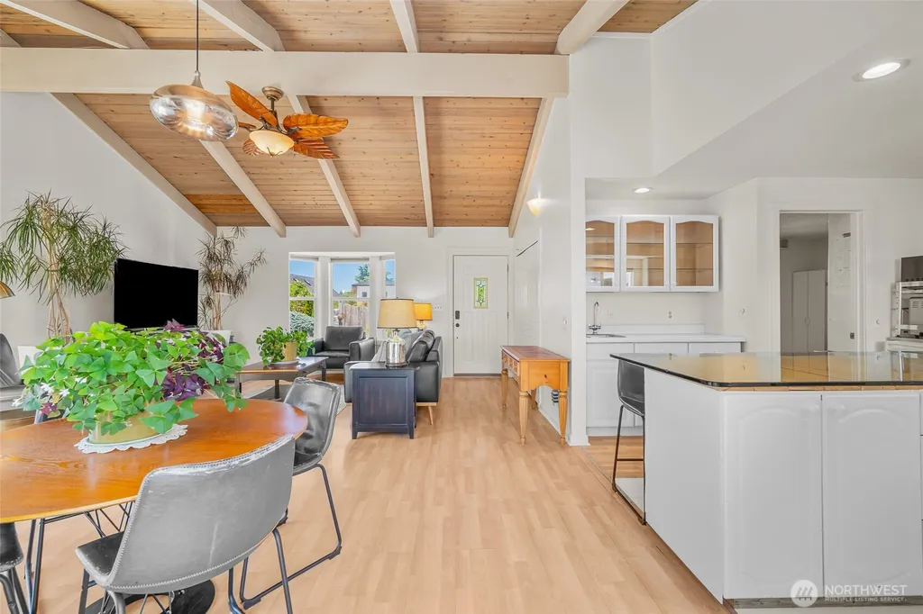 8142 Cowichan Road Blaine WA 98230