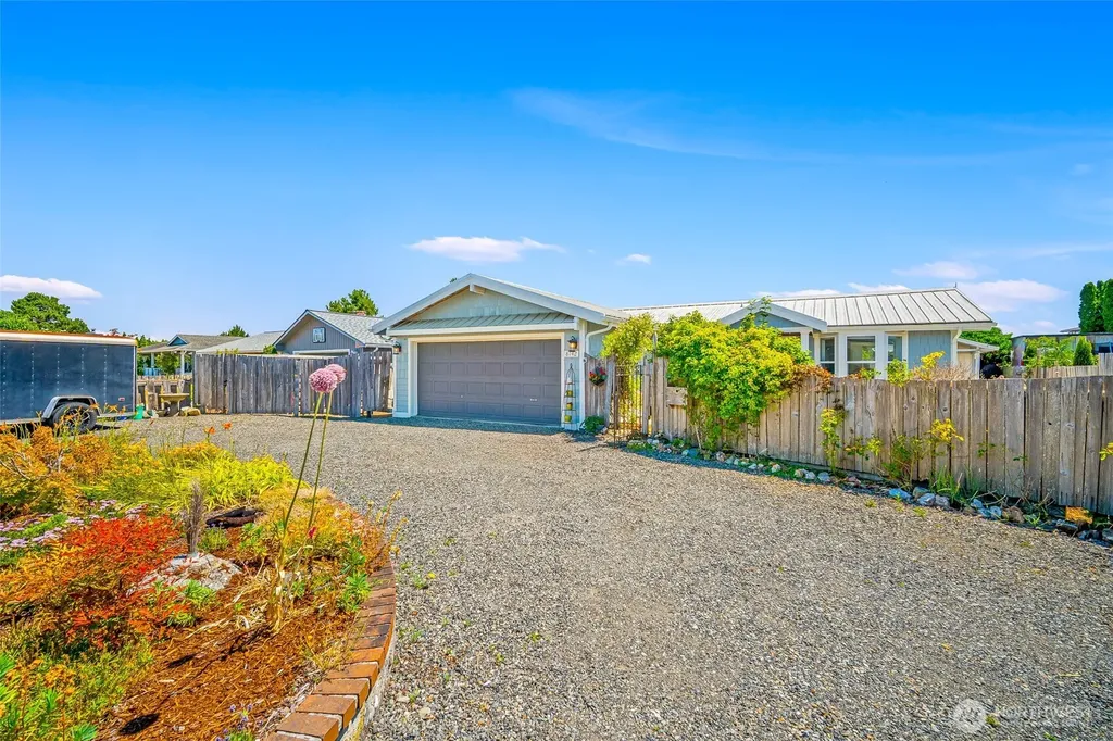 8142 Cowichan Road Blaine WA 98230