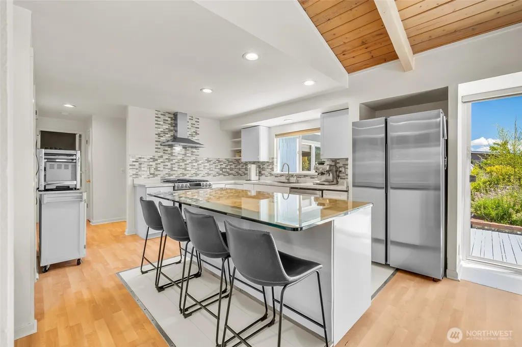 8142 Cowichan Road Blaine WA 98230