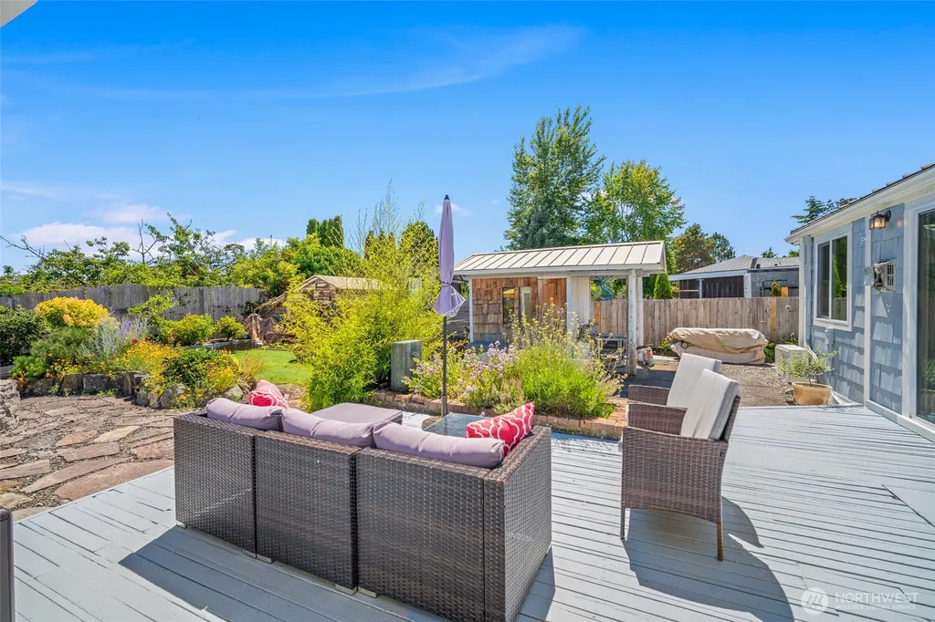 8142 Cowichan Road Blaine WA 98230