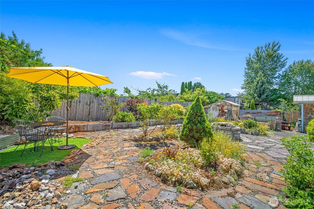 8142 Cowichan Road Blaine WA 98230