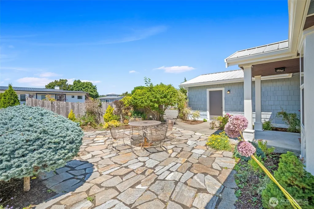 8142 Cowichan Road Blaine WA 98230