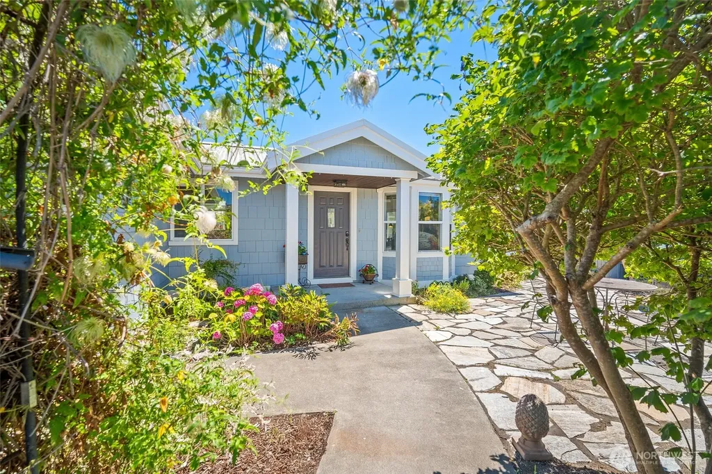 8142 Cowichan Road Blaine WA 98230