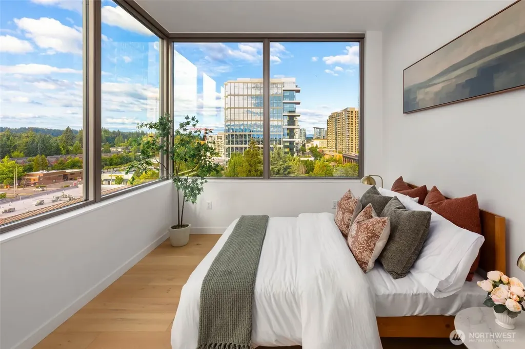10232 NE 10th Street Bellevue WA 98004