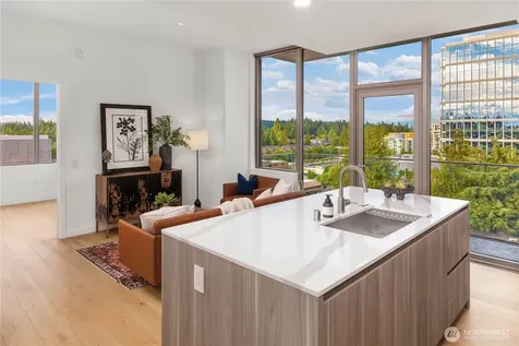 10232 NE 10th Street Bellevue WA 98004