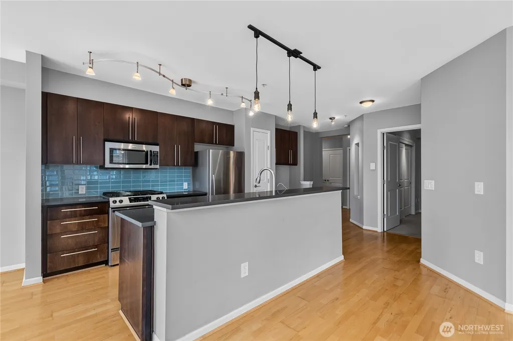 124 Bellevue Avenue E Seattle WA 98102