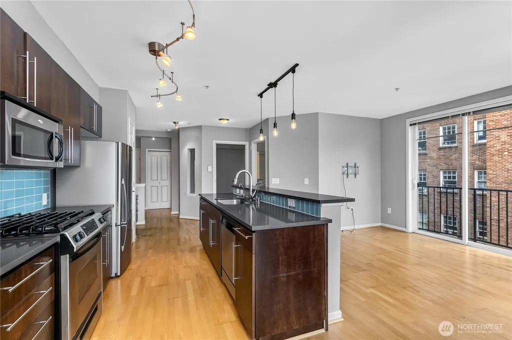 124 Bellevue Avenue E Seattle WA 98102