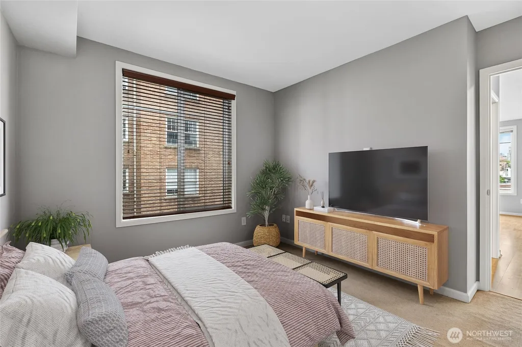124 Bellevue Avenue E Seattle WA 98102
