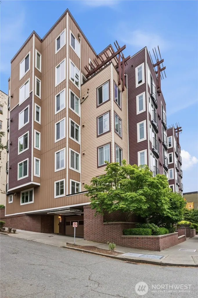 124 Bellevue Avenue E Seattle WA 98102