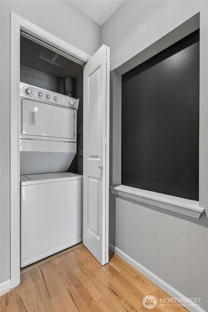 124 Bellevue Avenue E Seattle WA 98102