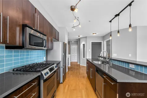 124 Bellevue Avenue E Seattle WA 98102