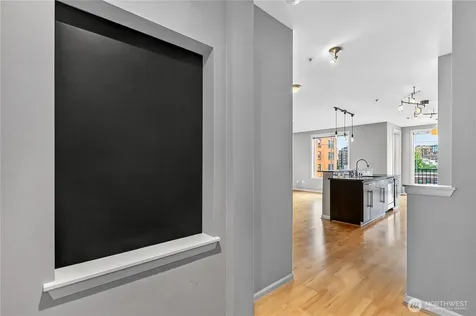 124 Bellevue Avenue E Seattle WA 98102