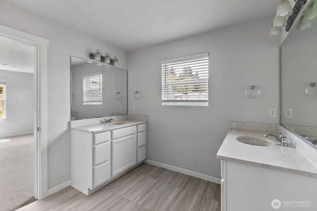 1108 25th Avenue Ct SW Puyallup WA 98371