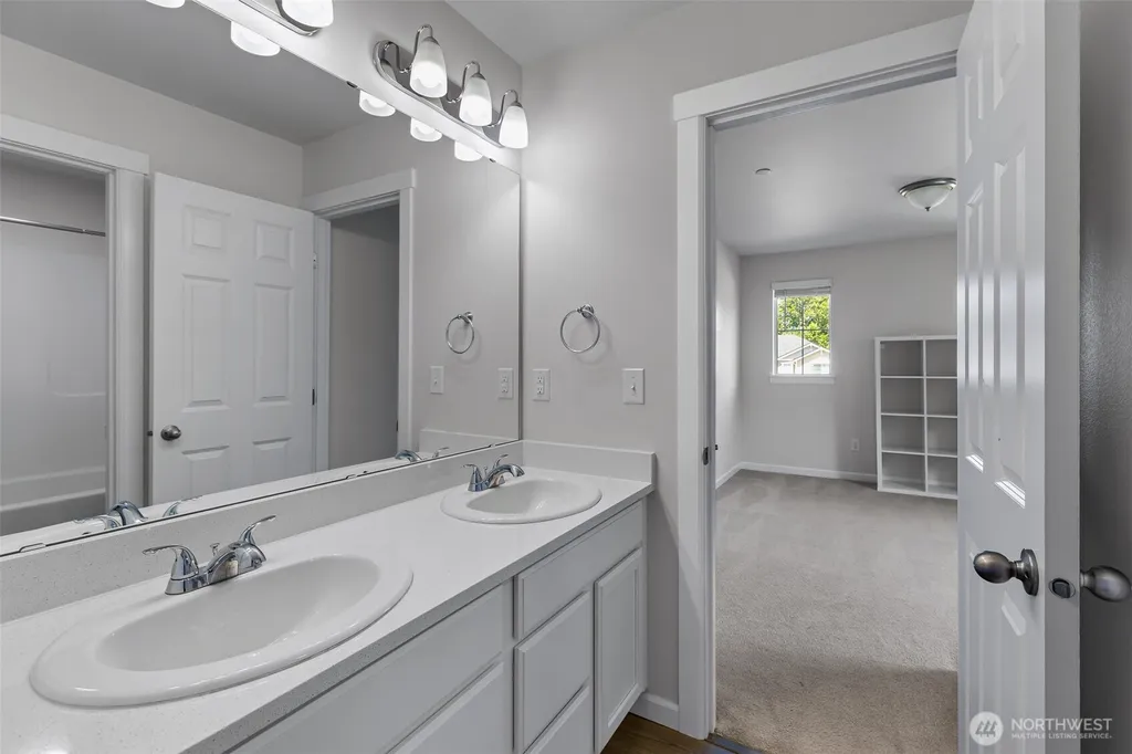 1108 25th Avenue Ct SW Puyallup WA 98371