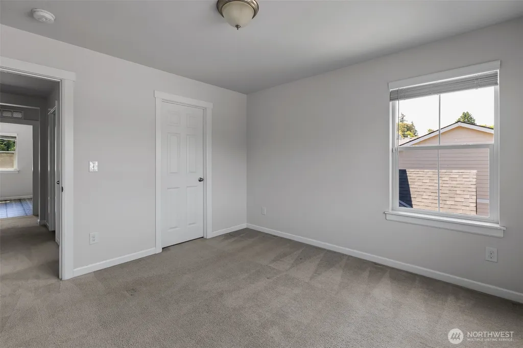 1108 25th Avenue Ct SW Puyallup WA 98371