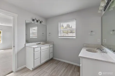 1108 25th Avenue Ct SW Puyallup WA 98371