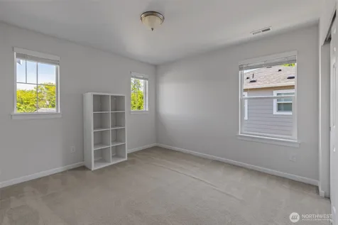 1108 25th Avenue Ct SW Puyallup WA 98371