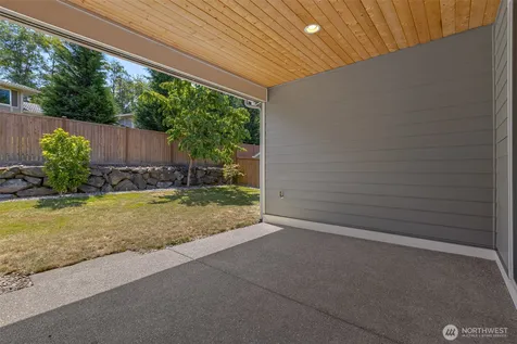 1108 25th Avenue Ct SW Puyallup WA 98371