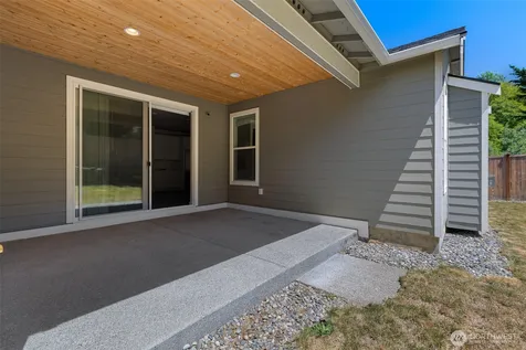 1108 25th Avenue Ct SW Puyallup WA 98371