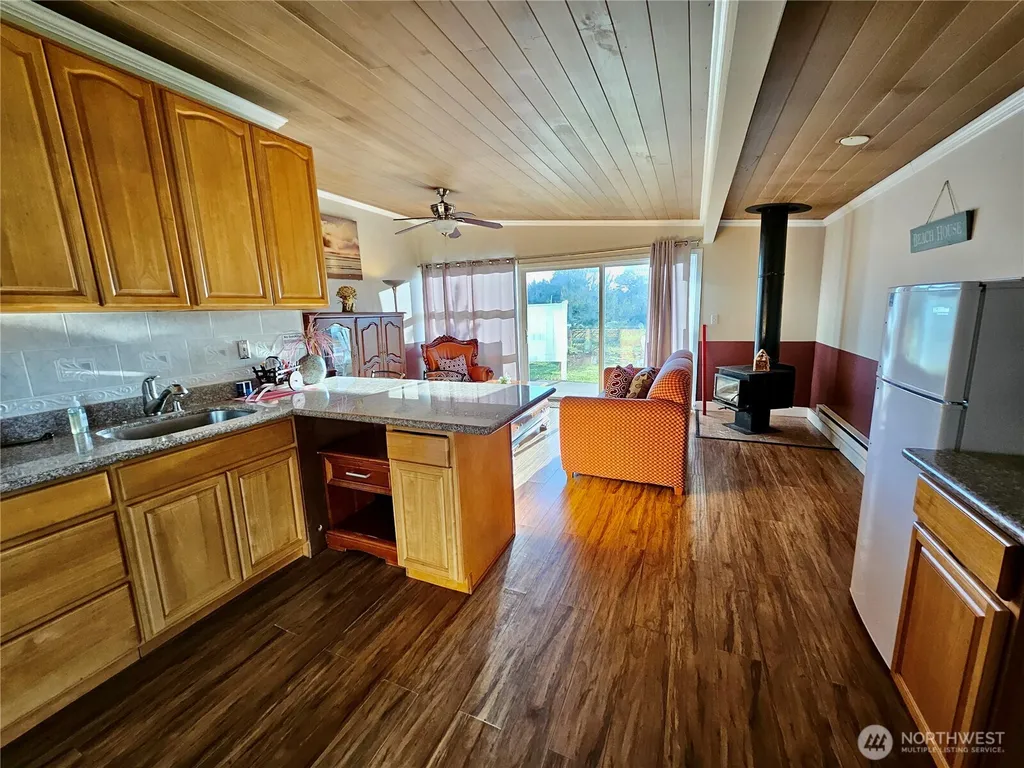 3009 Sr 109 Copalis Beach WA 98535
