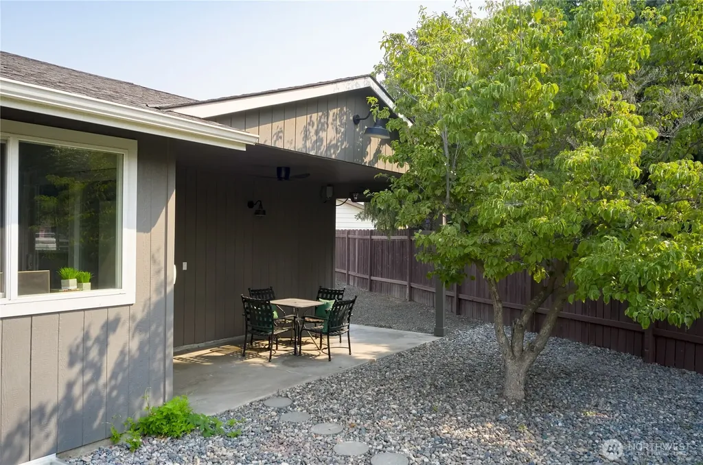 1266 SE Independence Drive College Place WA 99324