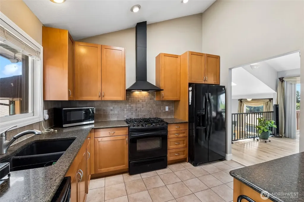 2610 NE 5th Court Renton WA 98056