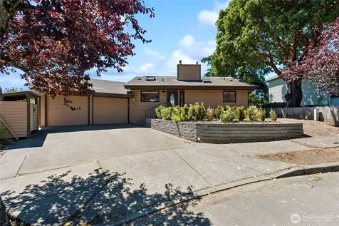 2610 NE 5th Court Renton WA 98056