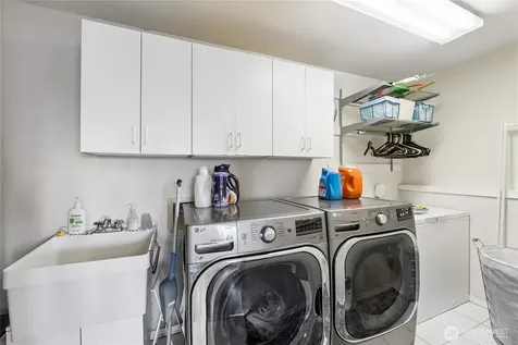 2610 NE 5th Court Renton WA 98056