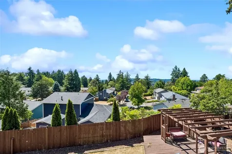 2610 NE 5th Court Renton WA 98056