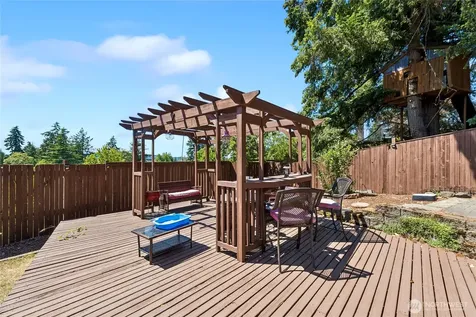 2610 NE 5th Court Renton WA 98056