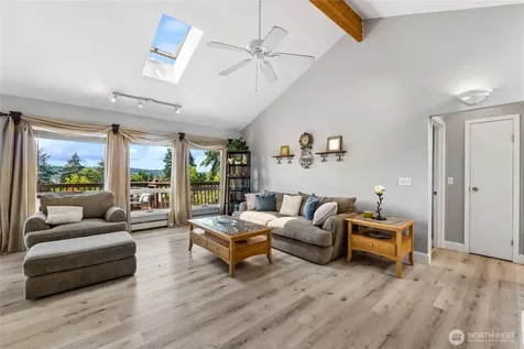 2610 NE 5th Court Renton WA 98056
