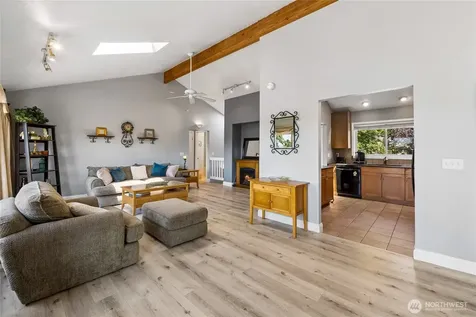 2610 NE 5th Court Renton WA 98056
