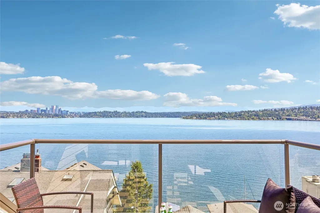 424 35th Avenue S Seattle WA 98144