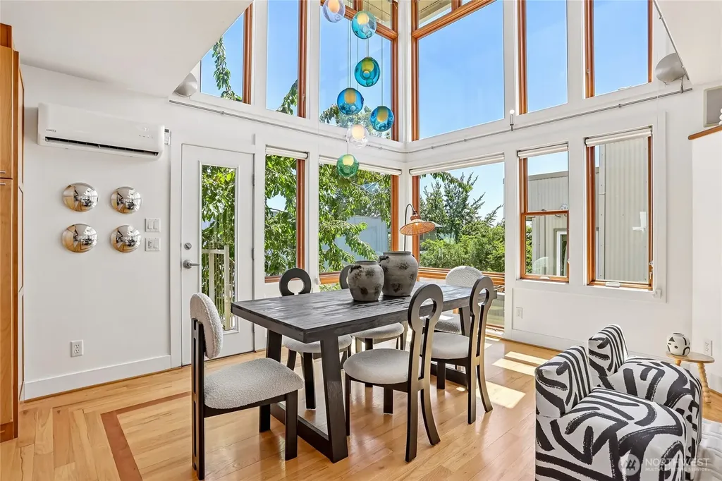 424 35th Avenue S Seattle WA 98144