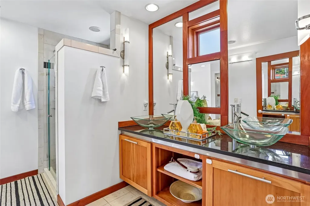 424 35th Avenue S Seattle WA 98144