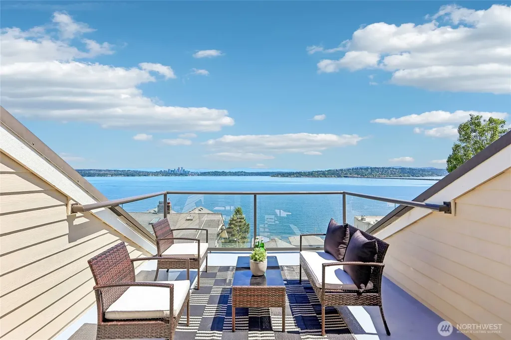 424 35th Avenue S Seattle WA 98144