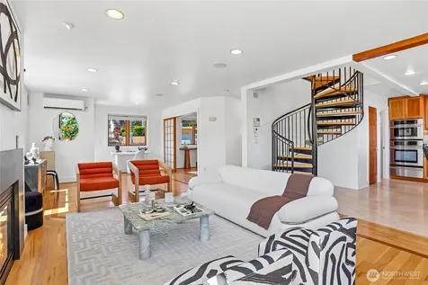 424 35th Avenue S Seattle WA 98144