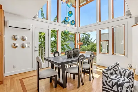 424 35th Avenue S Seattle WA 98144