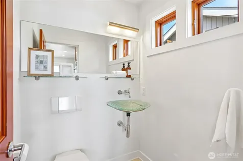 424 35th Avenue S Seattle WA 98144