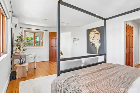 424 35th Avenue S Seattle WA 98144