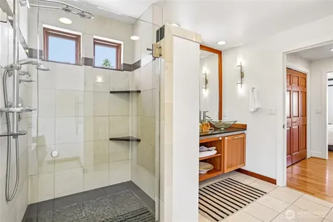 424 35th Avenue S Seattle WA 98144